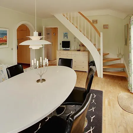 Holiday House *
